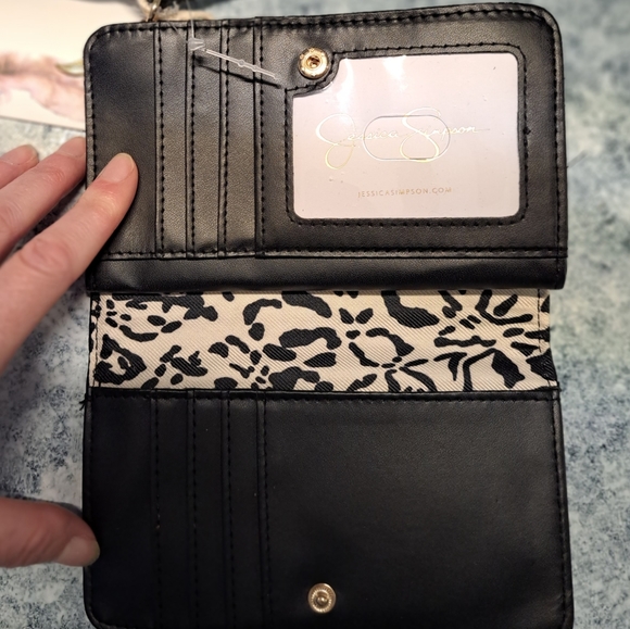 Jessica Simpson Wallet - Picture 3 of 9